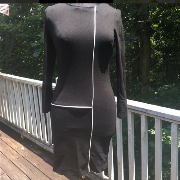 Venus LOVE PIPING GEOMETRIC DRESS - Picture 1 of 4